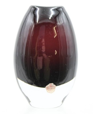 Auktion 366<br>kl. Vase, Kosta, Sweden, älter, orig. Etikett, ca. H-13,5cm [1]