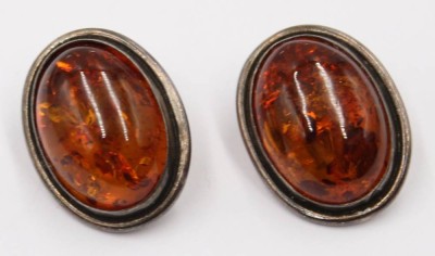 Auktion 366<br>Paar Silber Ohrclipse mit Bernstein, 6,6 gr, H-2 cm [1]