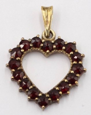 Auktion 366<br>kl. Granatanhänger, Herz, Silber-830- vergoldet, H-ca. 2,5 cm, 2,1 gr [1]