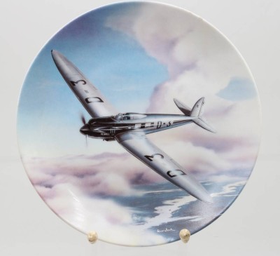 Auktion 366<br>Sammelteller, Heinkel 70 über dem Flußdelta, Bradex-Nr., D-19,5cm [1]