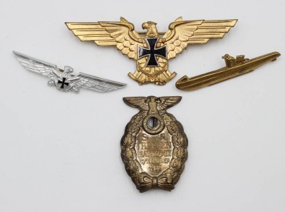 Auktion 366<br>4x div. Nadeln/Mützenabzeichen [1]