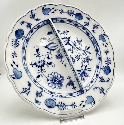 Auktion 366<br>2 passige Schale, Stadt Meissen Zwiebelmuster, D-36,5cm [1]