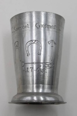 Auktion 366<br>wohl Zunftbecher, Schmied, datiert 1765 und Namensgravur, ca. H-13cm, [1]