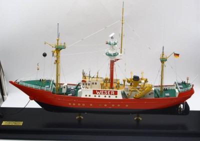 Auktion 366<br>Holz Schiffsmodell 