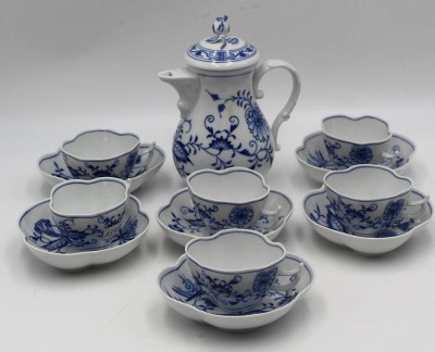 Auktion 366<br>Mokkakanne mit 6 Tassen/U.T., 