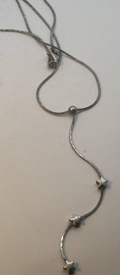 Auktion 366<br>Silber-925- Schlangenhalskette mit beweglichen langen Anhänger mit 3 Sternen, Italy, 4,4 gr [1]