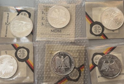 Auktion 366<br>6x 10 DM in Hülle, stempelglanz mit Expertise, 19971996/1995/1994x2/1993 [1]