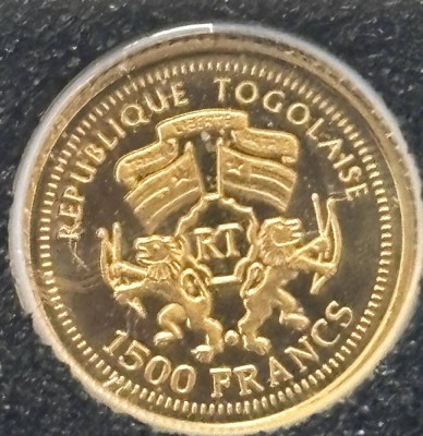 Auktion 366<br>kl. Goldmünze -999-, Togo, 2008, 1500 CFA, D-11mm, 0,5 gr., boxed [1]