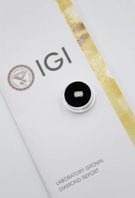 Auktion 366<br>Diamant, Radiant Cut, 1,01 ct, Labor erstellt, anbei IGI-Zertifikat [1]