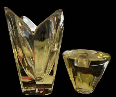 Auktion 366<br>Orrefors Sweden Lotus Vase und Kerzenhalter, Kristall, Vase signiert, H-14 und 7,5 cm [1]