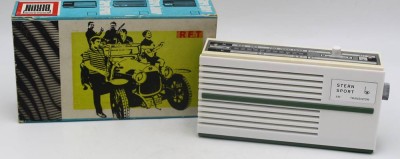 Auktion 366<br>Stern  Transistorradio DDR, neuwertig in orig. Karton (hier fehlen Endklappen), um 1960 [1]