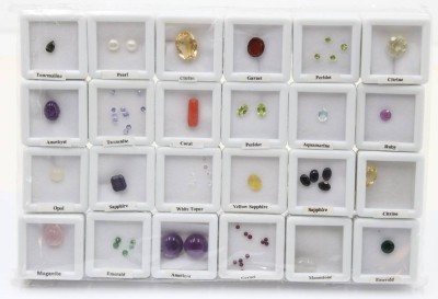 Auktion 366<br>Konvolut div. Steine, 24 kl. Boxen, u.a. Citrine, Saphire, Granat etc. [1]