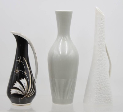 Auktion 366<br>3x div. Vasen, 1x Hutschenreuther, ca. H-19 bis 24,5cm [1]