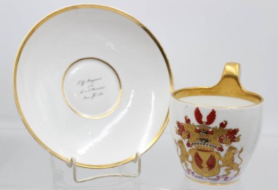 Auktion 366<br>Stundentika Tasse mit U.T., jug. Corps Boroussia Bonn, Mengersen, F., Graf, 1854, Tasse ca. H-11cm [1]