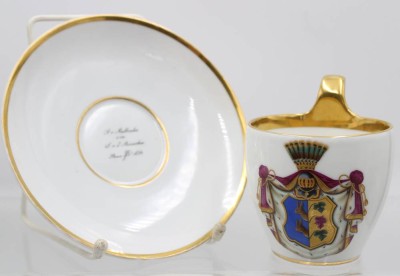 Auktion 366<br>Stundentika Tasse mit U.T., jug. Corps Boroussia Bonn, Maltzahn, A.. v., 1854, Tasse ca. H-11cm [1]