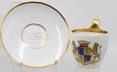 Auktion 366<br>Stundentika Tasse mit U.T., jug. Corps Boroussia Bonnzu Lynar, A., Graf, 1855, Tasse ca. H-11cm [1]