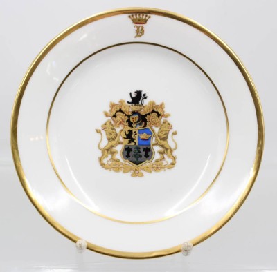 Auktion 366<br>Studentika-Wappenteller, jug. Corps Boroussia Bonn, Blochausen, F. Baron v., 1855, D-20cm [1]