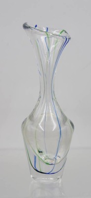 Auktion 366<br>signierte Kunstglasvase, Fadeneinschmelzungen, ca. H-20cm [1]