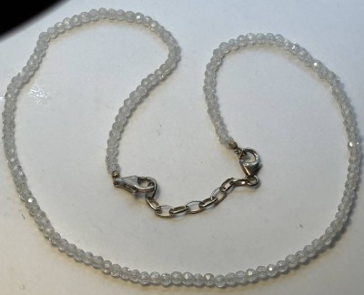 Auktion 366<br>klare facettierte Steinkette (Bergkristall?) mit Silberschliesse-925-, 17,3 gr.L-46 cm [1]