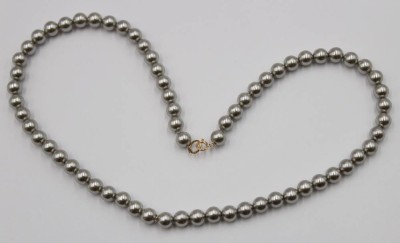 Auktion 366<br>Modeschmuck-Perlenkette mit 585er GG-Schließe, ca. L-40cm [1]
