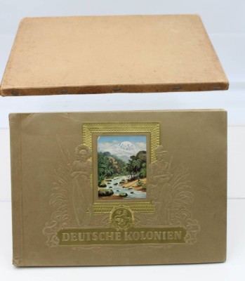Auktion 366<br>Sammelalbum, Deutsche Kolonien,  kompl., im Schuber [1]