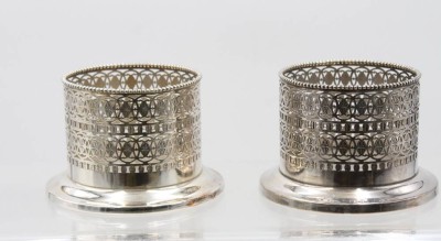 Auktion 366<br>Paar Flaschenhalter, Jürst, versilbert, 1x Druckstelle, ca. H-8,8cm [1]