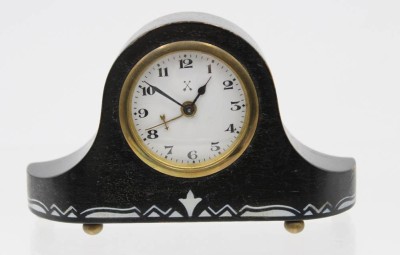 Auktion 366<br>kl. Tischwecker um 1920, Werk läuft, Weckfunktion scheint defekt, ca. H-7,5cm B-12cm [1]