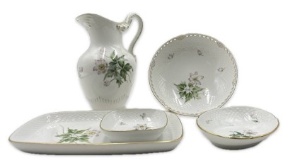 Auktion 366<br>5x Bing & Gröndahl Geschirr/Service-teile, (1x Servierplatte, 1x Kanne & 3x Servierschalen), gute Erhaltung [1]