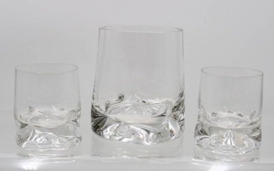 Auktion 366<br>wohl Eisbehälter mit 2 Gläsern, ca. H-14cm u. 9cm [1]