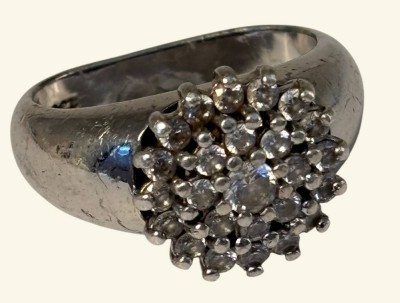 Auktion 366<br>Silberring-925- mit klaren Steinen, Schiene verbogen, RG daher z.Zt. nur 50 (wohl deswegen), 7,7 gr [1]