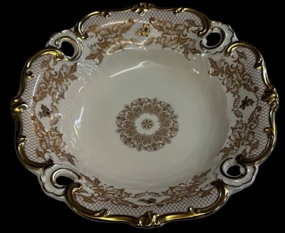 Auktion 367<br>runde Kuchenschale mit Goldstaffage 