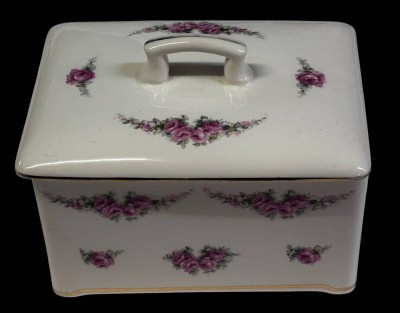 Auktion 367<br>grosse Deckeldose 