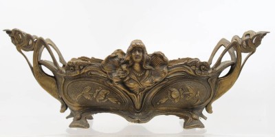 Auktion 367<br>gr. Jugendstil-Jardinière aus Messing, Reliefdekor, Einsatz vorhanden, ca. H-17,5cm, B-49,5cm T-16,5cm [1]