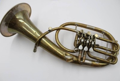 Auktion 367<br>Flügelhorn, älter, div. Druckstellen uns Altersspuren, ungemarkt, ca. L-48cm [1]