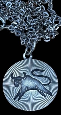 Auktion 367<br>Halskette mit Sternzeichen Stier Anhänger, Silber, 5,4 gr. [1]