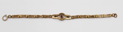 Auktion 367<br>Armband um 1900, 3x rote Steinem Doublé, ca. L-18,5cm [1]