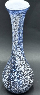 Auktion 367<br>Vintage Überfangvase, weiss/blau gesprenkelt, H- 33 cm [1]