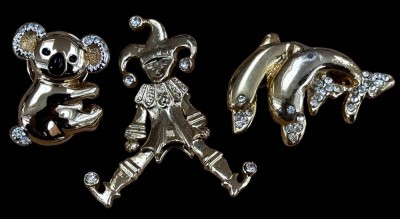 Auktion 367<br>3x Doublee-Anhänger mit Strass-Steinen, Harlekin beweglich [1]