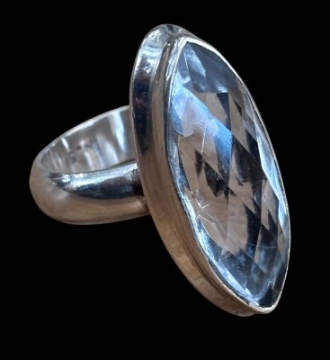 Auktion 367<br>Silberring-925- mit Bergkristall-Navette, facettiert, , RG 52, 9,7 gr [1]