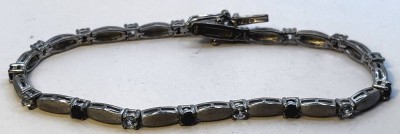 Auktion 367<br>Silber-925- Armband mit klaren und dunklen Steinen, L-23 cm, 11,5 gr. [1]