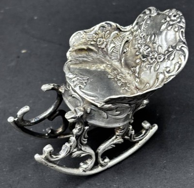 Auktion 367<br>Schaukelstuhl, Silber, 18 gr, H-5 cm [1]