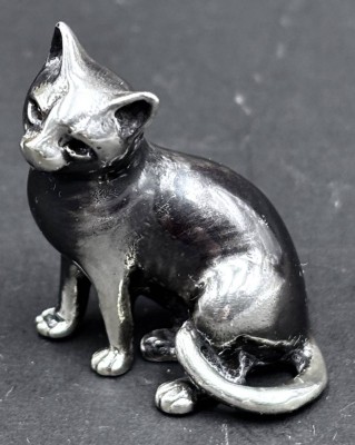 Auktion 367<br>sitzende Katze, Silber, H-3 cm, 12 gr. [1]