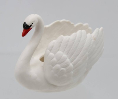 Auktion 367<br>figürliche Schale, Schwan, Goebel, ca. H-9cm [1]