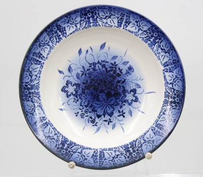 Auktion 367<br>tiefer Teller, 19. Jhd., blaues Dekor, cas. D-23,5cm [1]