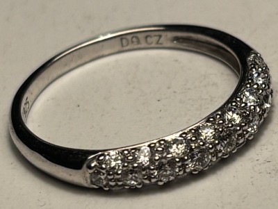 Auktion 367<br>schmaler Silberring-925- mit  klaren Steinen, RG 60, 2,1 gr. [1]