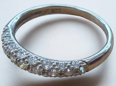 Auktion 367<br>schmaler Silberring-925- mit klaren Steinen, RG 60, 2,2 gr. [1]