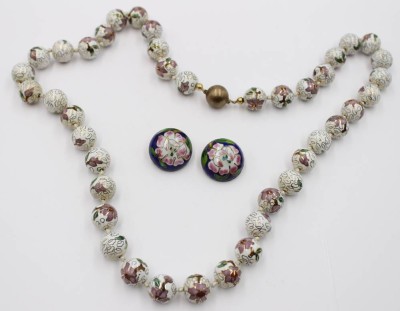 Auktion 367<br>Cloissoné-Kette, 925er Silberschließe vergoldet sowie Paar Ohrclips, ca. L-70cm, Clips D-2,5cm [1]