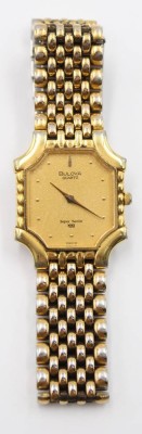 Auktion 367<br>Damen-Armbanduhr, Bulovoa Super Seville, Quartzwerk, getragen Erhaltung, ca. 2,6 x 2,4cm [1]