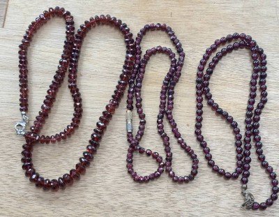 Auktion 367<br>3x  div. Granat Halsketten [1]