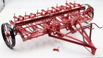 Auktion 367<br>gr. Egge für Lanz Bulldog, ca. H-10,5cm B-47cmL-36cm [1]